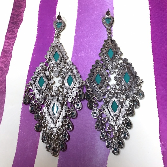 💎NWOT Beautiful Earrings ✨ - Picture 4 of 4