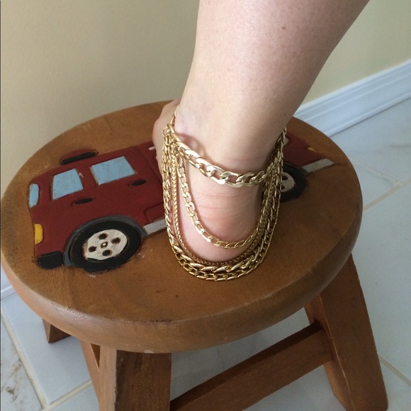 Gold Tone Anklet - Picture 2 of 2