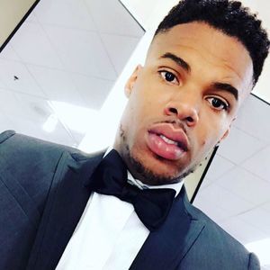 Meet your Posher, Devin