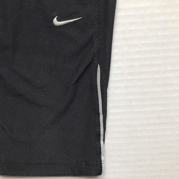 Nike dri-fit black workout exercise capri crops - Picture 4 of 4