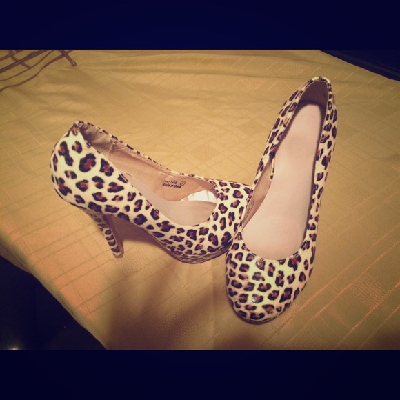 Leopard heels - Picture 1 of 1