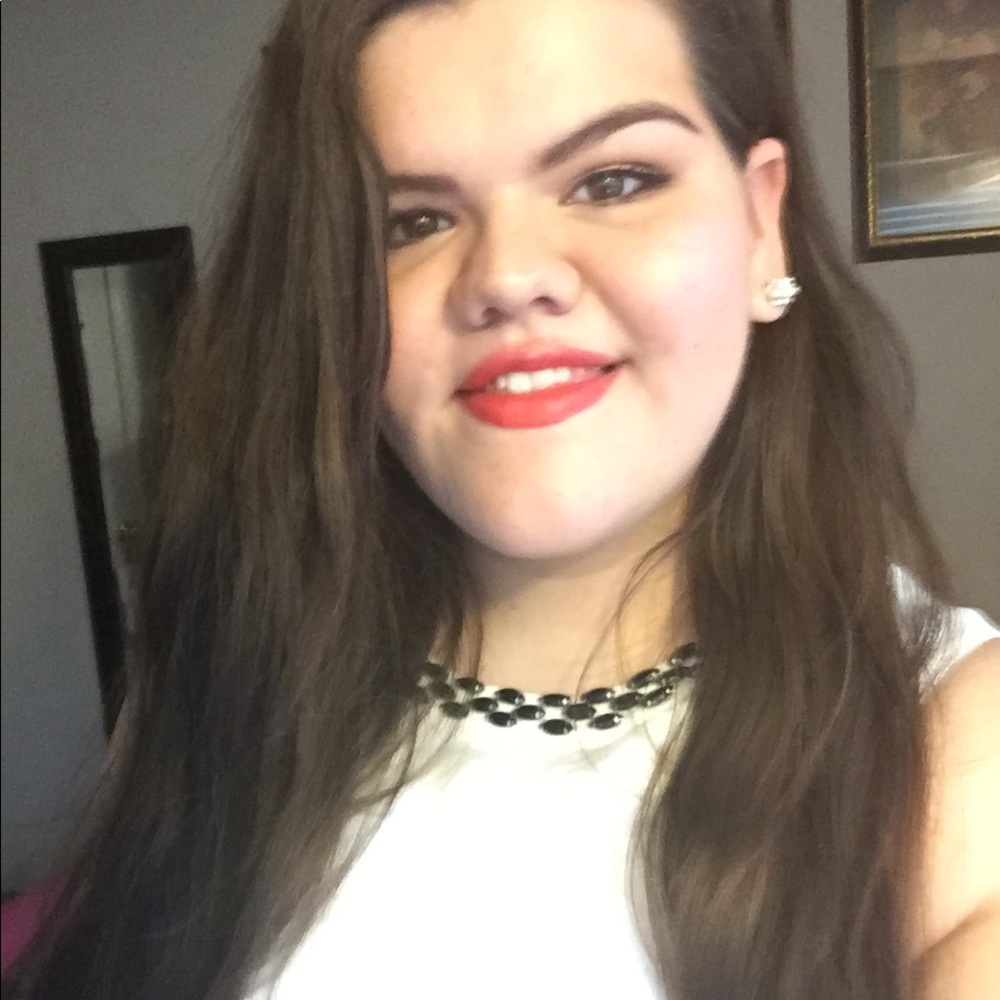 Meet your Posher, Leslie