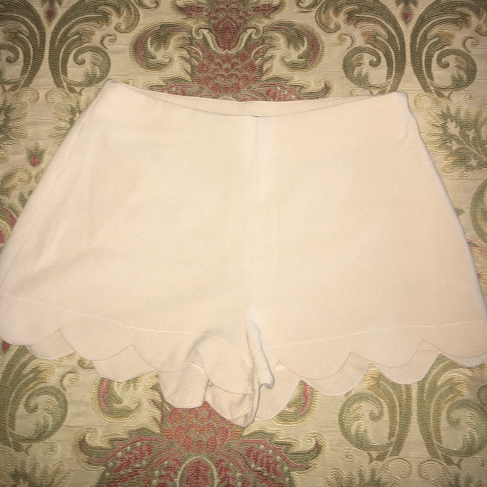 Scalloped Cream Shorts