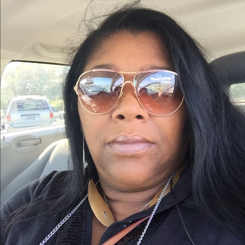 Meet your Posher, Dawn