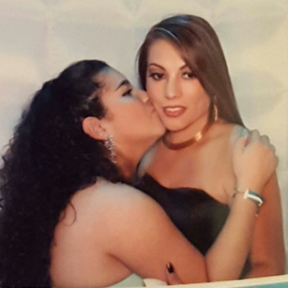 Meet your Posher, Yesenia