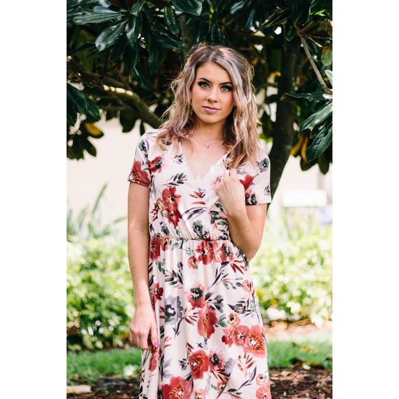 Blush Floral Dress - Picture 3 of 5