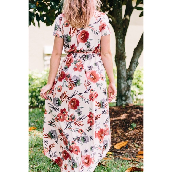 Blush Floral Dress - Picture 5 of 5