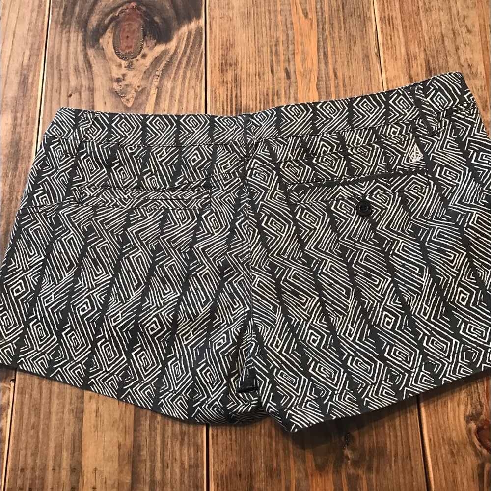Volcom Shorts - Picture 2 of 2