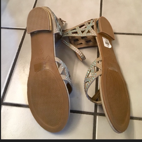 Cute sparkly iridescent sandals sandals size 8✨ - Picture 3 of 3