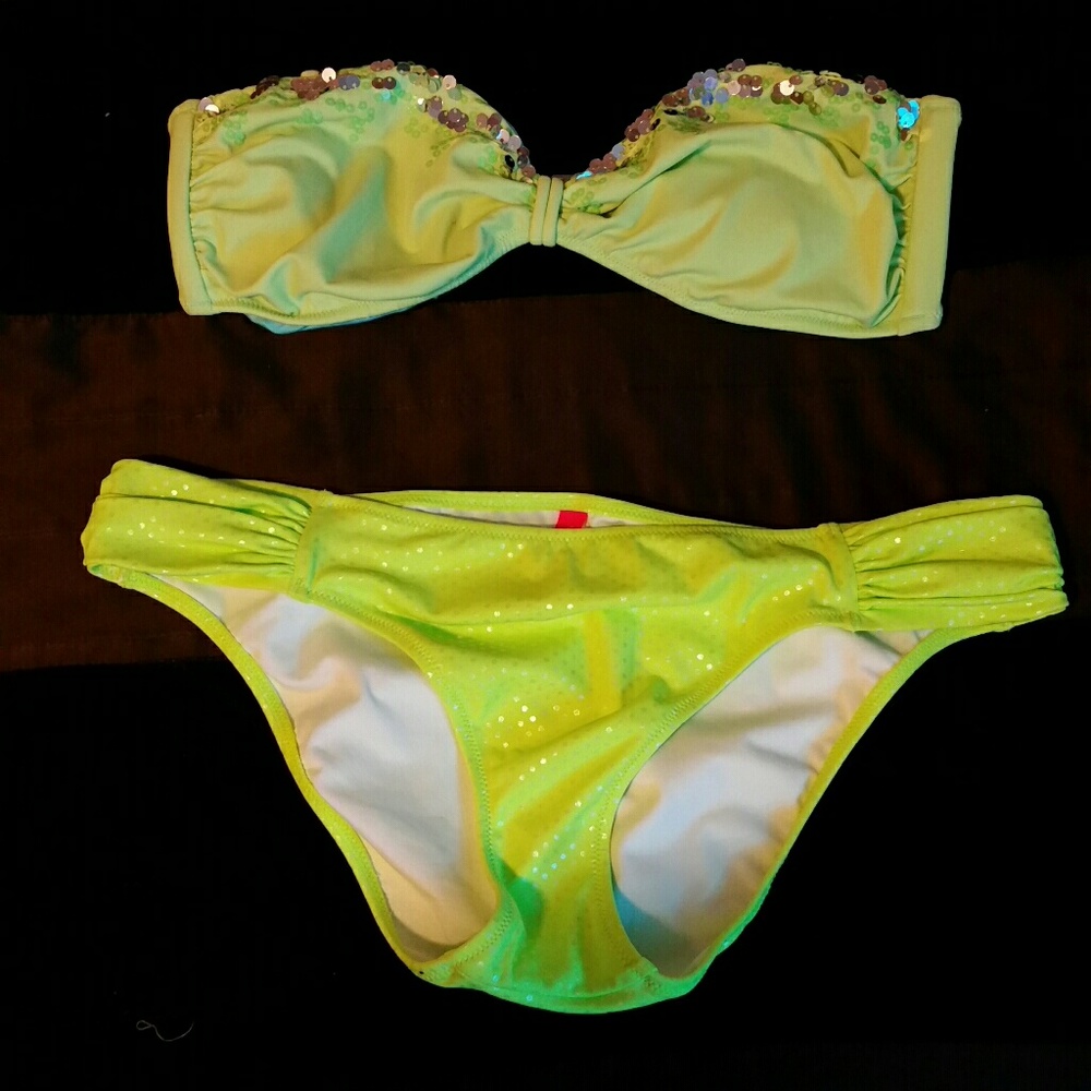 Vs bikini