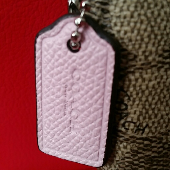 Coach corner zip wristlet, NWOT - Picture 2 of 6