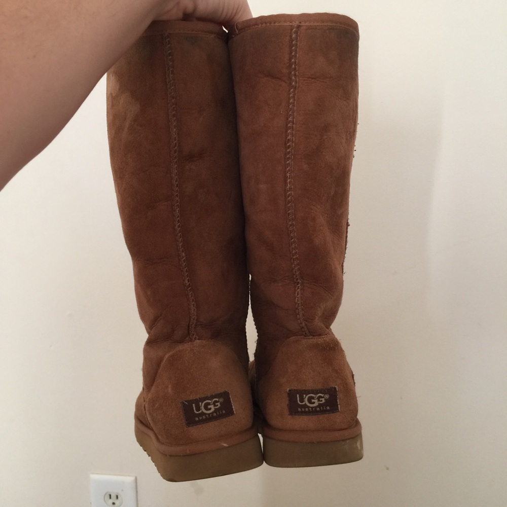 Brown UGG BOOTS