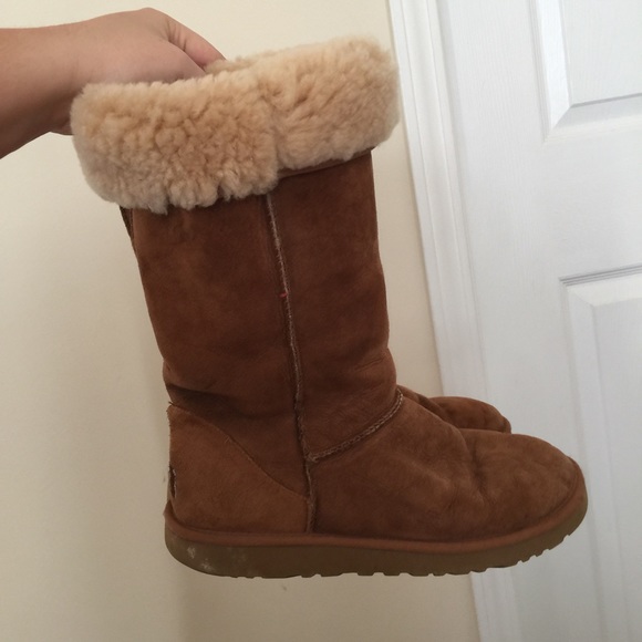Brown UGG BOOTS - Picture 4 of 4