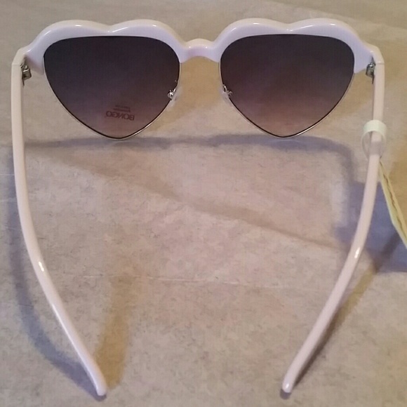 Pink Heart Sunglasses! - Picture 2 of 3