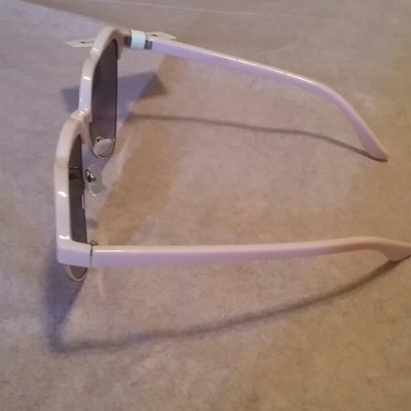 Pink Heart Sunglasses! - Picture 3 of 3