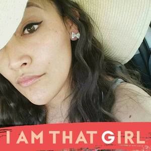 Meet your Posher, Lorrie