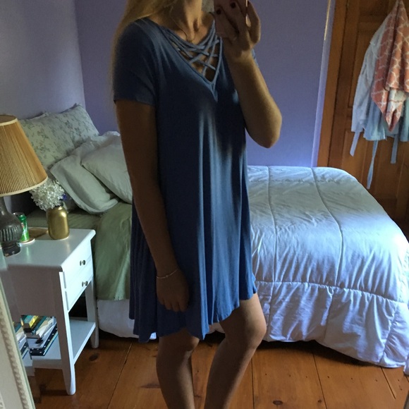 NWT Criss Cross Strappy Dress - Picture 3 of 3