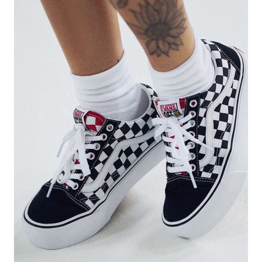 ISO VANS X UO PLATFORM