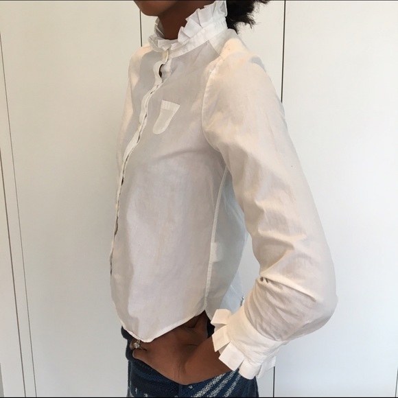 White Blouse w/Ruffle Details 💗 - Picture 2 of 4