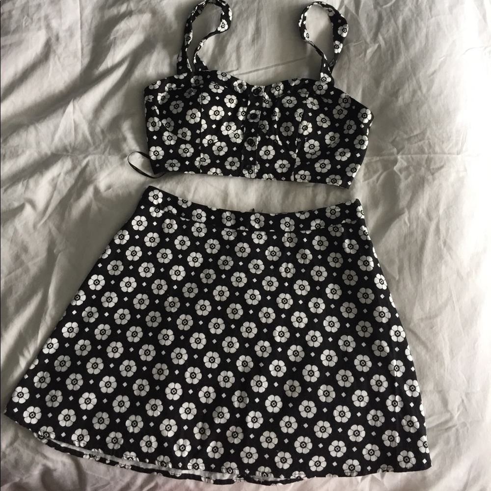 Black & White skirt and crop top set