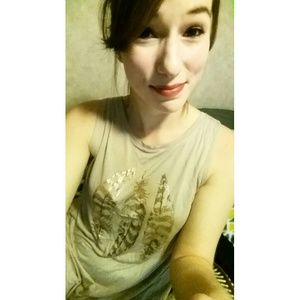 Meet your Posher, Ashley