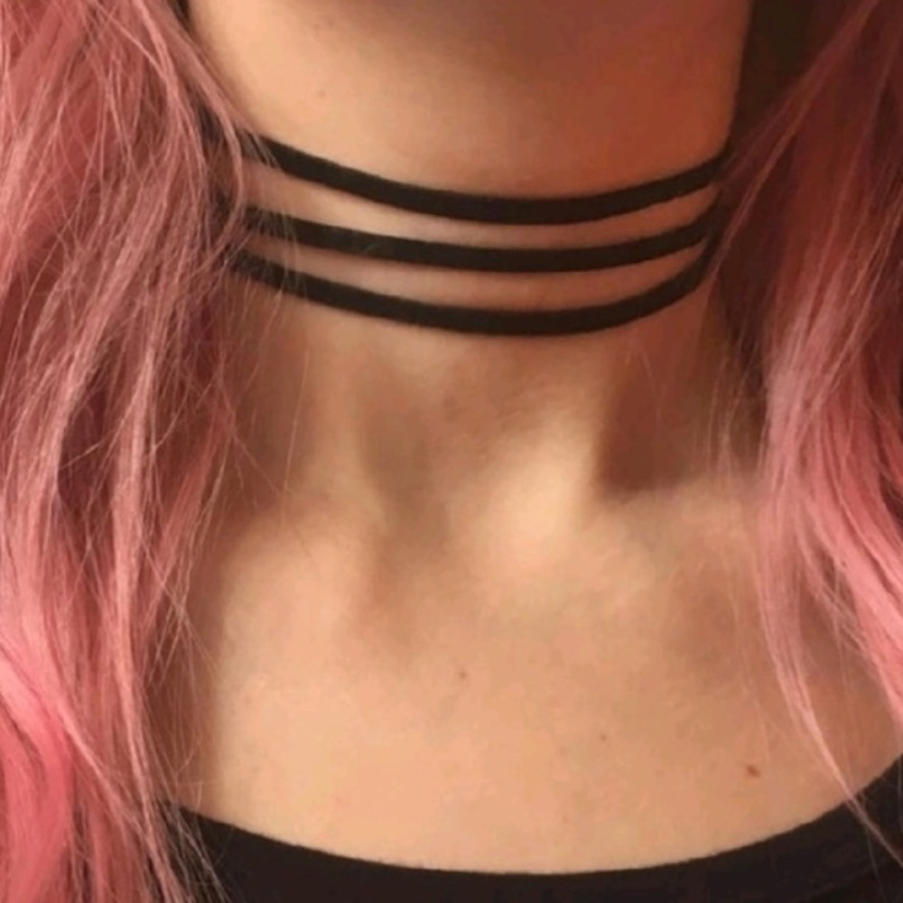 Triple strand faux suede choker