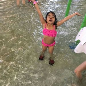 Meet your Posher, Ana