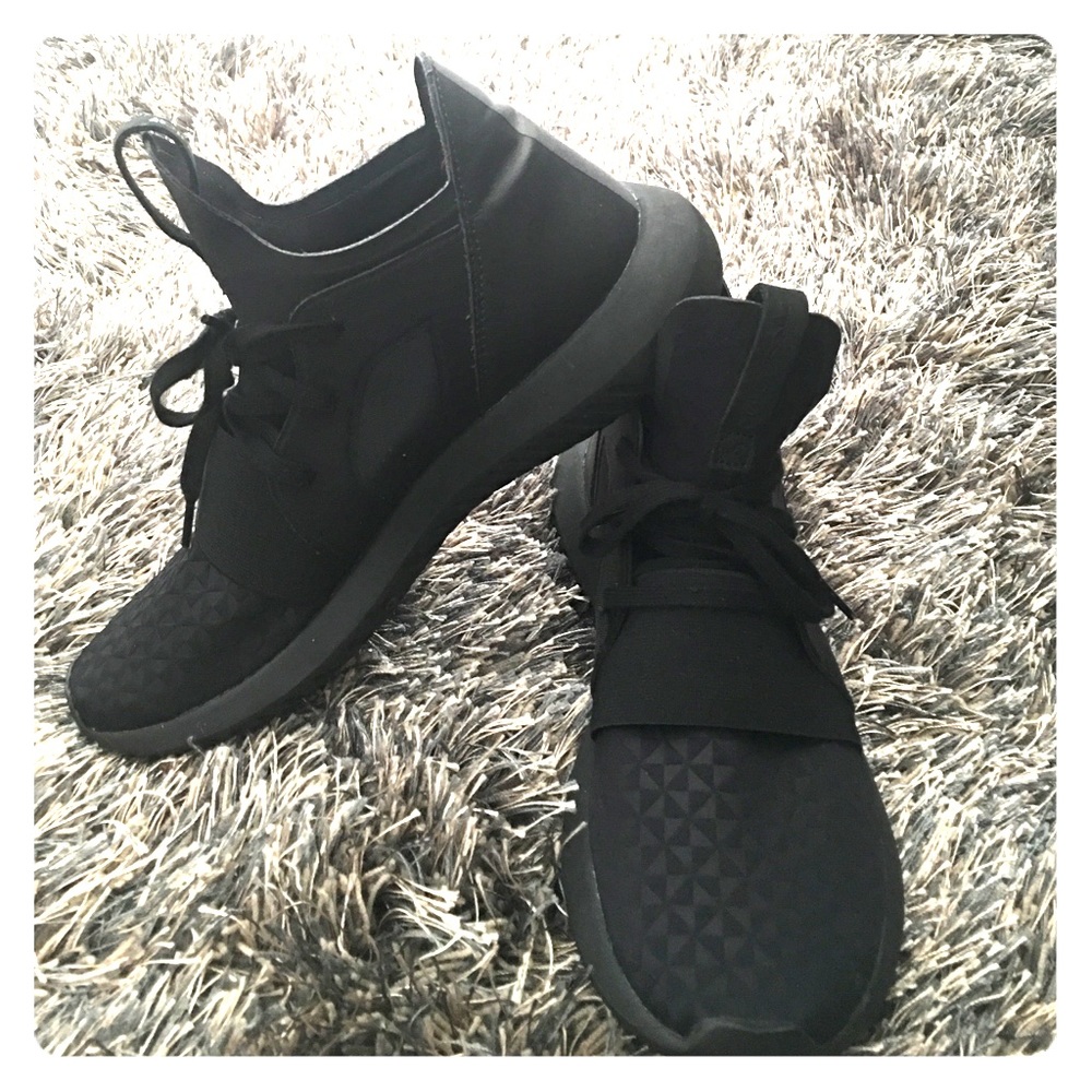 All Black Addidas