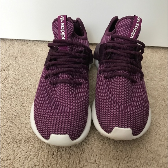 ❌SOLD❌Adidas Tubulars - Picture 2 of 3