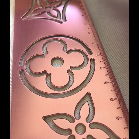 📏Louis Vuitton Ruler📏 - Picture 4 of 4