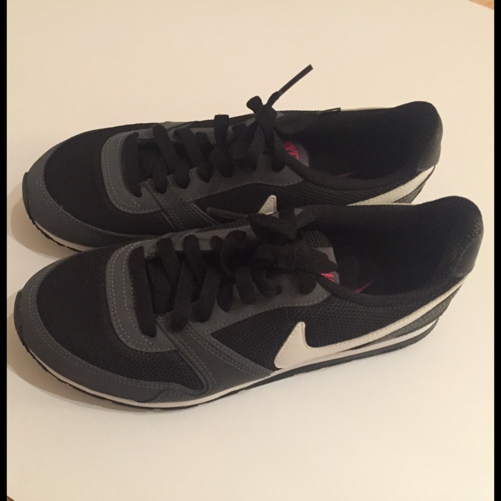 Nike athletic sneakers (black and white)