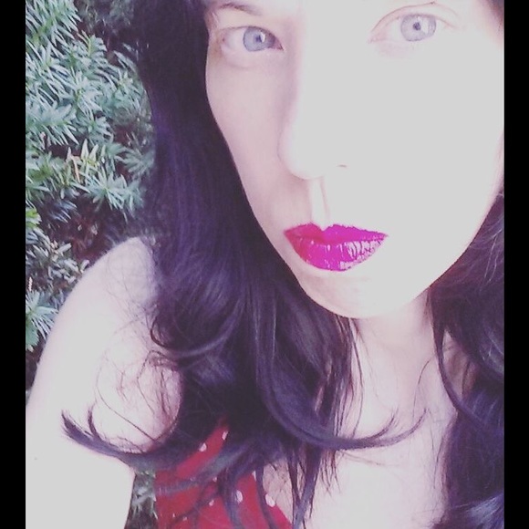 Meet your Posher, Donna - Picture 3 of 13