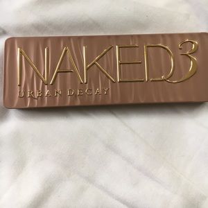 Naked 3 eyeshadow pallette