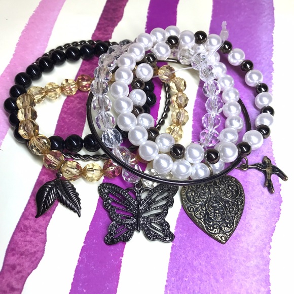 ✨Cute Set of Bracelets🌸 - Picture 1 of 7