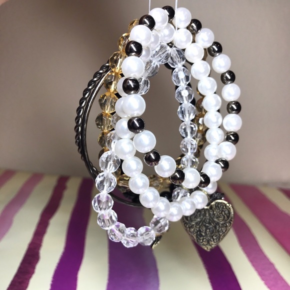 ✨Cute Set of Bracelets🌸 - Picture 5 of 7