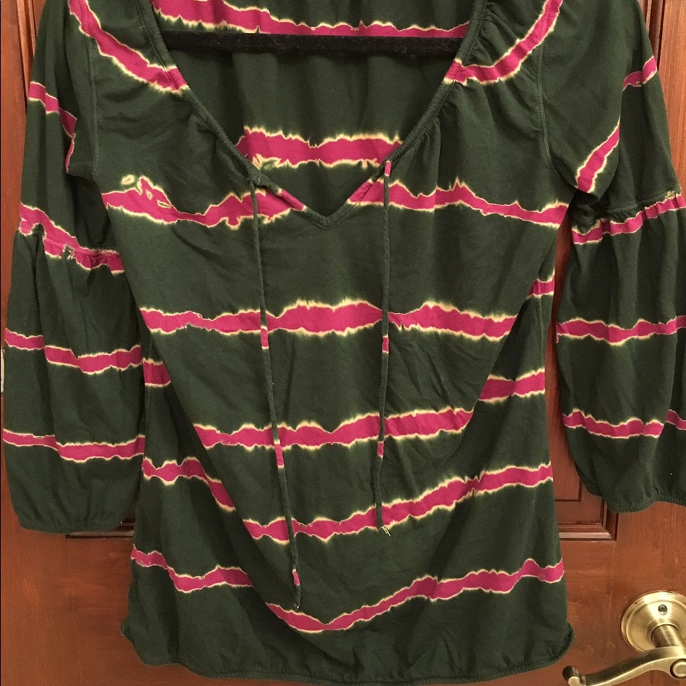 Unique 3/4 sleeves shirt