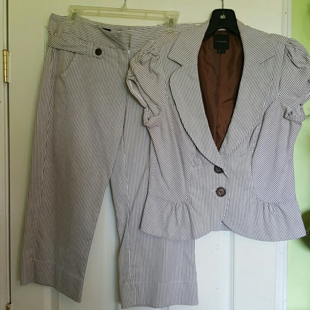 2 piece Capri suit