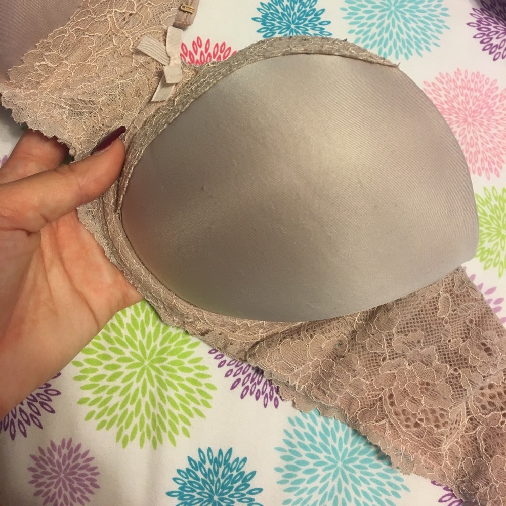 Victoria Secret Bra Bundle - Picture 3 of 4