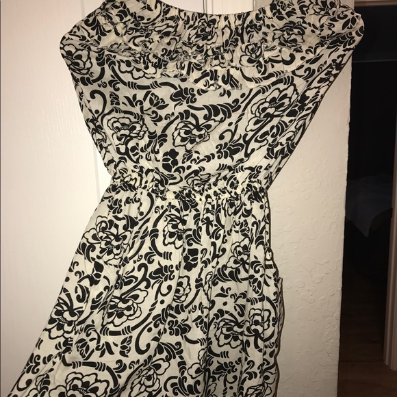 Romper - Picture 2 of 3