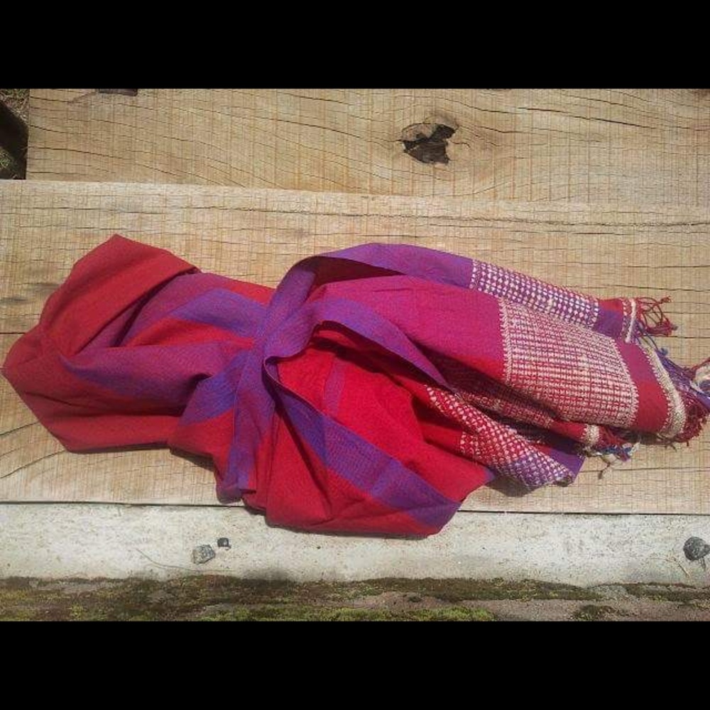 Scarf handwoven