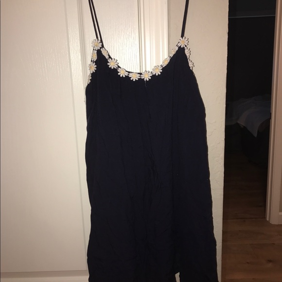 Super cute sun dress - Picture 3 of 3