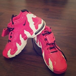 Nike Air DT Max 96 (Deion Sanders) Pink