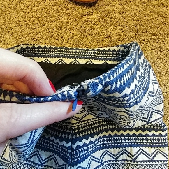 {Forever 21 } Tribal Print Shorts - Picture 6 of 7