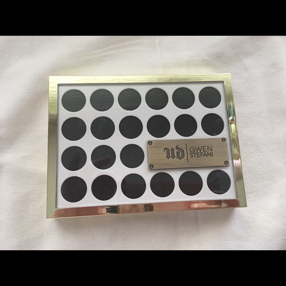 Urban Decay x Gwen Stefani Eyeshadow Palette