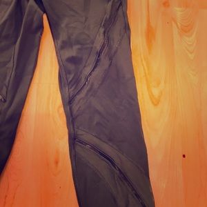 Lululemon mesh zig zag tights