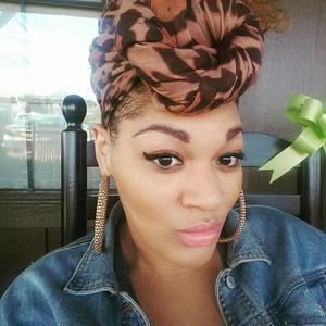 Meet your Posher, Kanisha