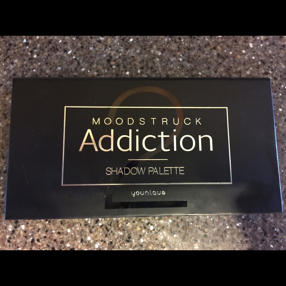 Younique eye shadow