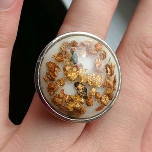 🍃 Final 🍃 NWOT 💍 White Gold Fleck Resin Ring