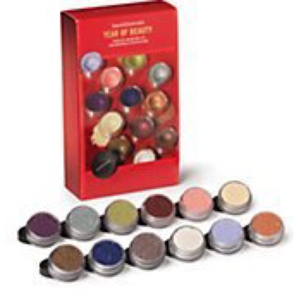 11 Bare Mineral Eyeshadows