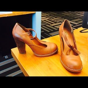 Crown vintage size 7